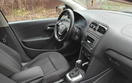 Volkswagen Polo VI (EU Market), 2015 год, 970 000 рублей, 9 фотография