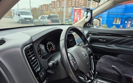 Mitsubishi Outlander III рестайлинг 3, 2017 год, 14 фотография