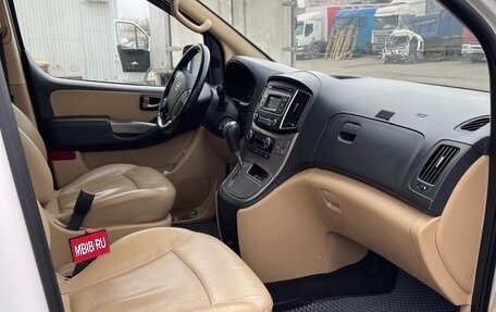 Hyundai H-1 II рестайлинг, 2016 год, 2 100 000 рублей, 5 фотография