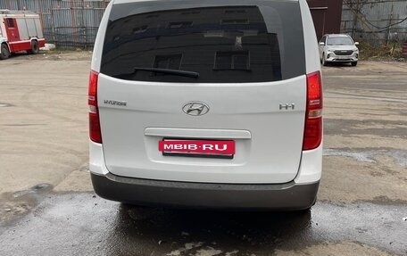 Hyundai H-1 II рестайлинг, 2016 год, 2 100 000 рублей, 6 фотография