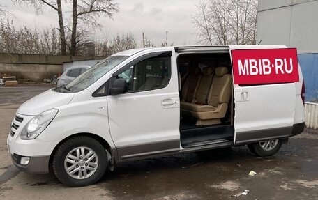 Hyundai H-1 II рестайлинг, 2016 год, 2 100 000 рублей, 3 фотография