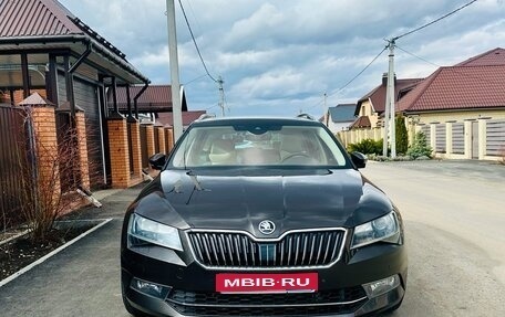 Skoda Superb III рестайлинг, 2018 год, 3 300 000 рублей, 1 фотография