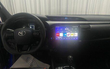 Toyota Hilux VIII, 2022 год, 7 600 000 рублей, 13 фотография