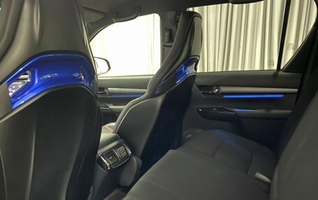 Toyota Hilux VIII, 2022 год, 7 600 000 рублей, 20 фотография