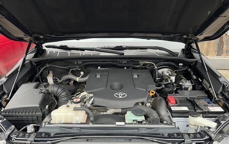 Toyota Hilux VIII, 2021 год, 4 500 000 рублей, 3 фотография