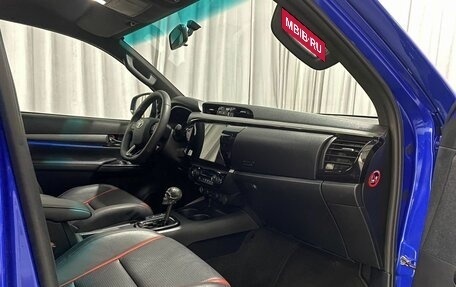 Toyota Hilux VIII, 2022 год, 7 600 000 рублей, 22 фотография