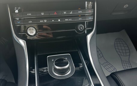 Jaguar XF II, 2017 год, 2 049 000 рублей, 15 фотография