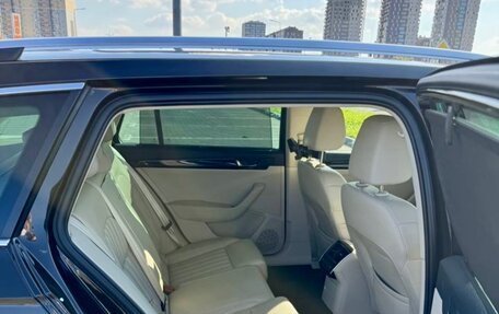 Skoda Superb III рестайлинг, 2018 год, 3 300 000 рублей, 8 фотография