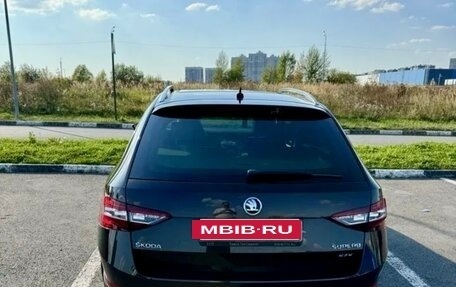 Skoda Superb III рестайлинг, 2018 год, 3 300 000 рублей, 12 фотография