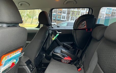 Skoda Yeti I рестайлинг, 2010 год, 1 000 000 рублей, 10 фотография