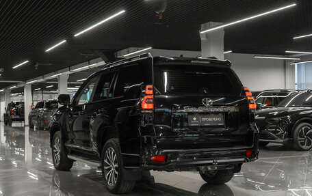 Toyota Land Cruiser Prado 150 рестайлинг 2, 2021 год, 6 580 000 рублей, 4 фотография