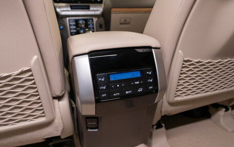 Toyota Land Cruiser Prado 150 рестайлинг 2, 2021 год, 6 580 000 рублей, 14 фотография