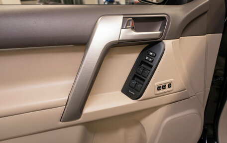 Toyota Land Cruiser Prado 150 рестайлинг 2, 2021 год, 6 580 000 рублей, 16 фотография