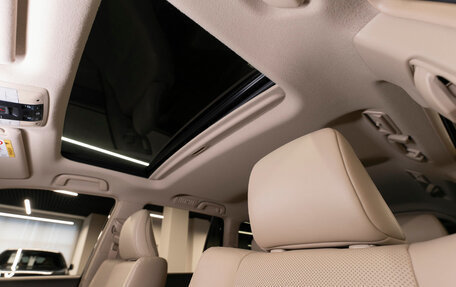 Toyota Land Cruiser Prado 150 рестайлинг 2, 2021 год, 6 580 000 рублей, 10 фотография