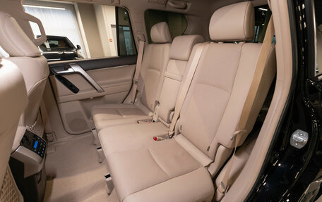 Toyota Land Cruiser Prado 150 рестайлинг 2, 2021 год, 6 580 000 рублей, 13 фотография