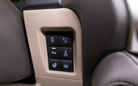 Toyota Land Cruiser Prado 150 рестайлинг 2, 2021 год, 6 580 000 рублей, 26 фотография