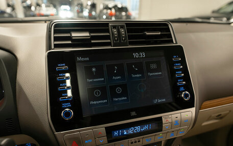 Toyota Land Cruiser Prado 150 рестайлинг 2, 2021 год, 6 580 000 рублей, 24 фотография