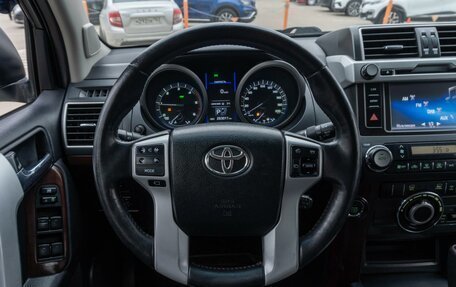 Toyota Land Cruiser Prado 150 рестайлинг 2, 2014 год, 3 389 000 рублей, 13 фотография