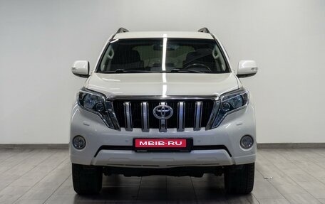 Toyota Land Cruiser Prado 150 рестайлинг 2, 2014 год, 3 389 000 рублей, 3 фотография