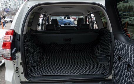 Toyota Land Cruiser Prado 150 рестайлинг 2, 2014 год, 3 389 000 рублей, 26 фотография