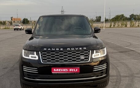 Land Rover Range Rover IV рестайлинг, 2019 год, 10 100 000 рублей, 1 фотография