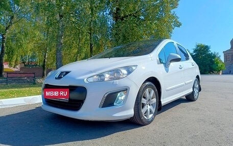 Peugeot 308 II, 2012 год, 818 000 рублей, 3 фотография