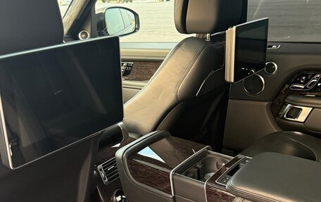 Land Rover Range Rover IV рестайлинг, 2019 год, 10 100 000 рублей, 23 фотография