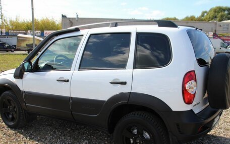 Chevrolet Niva I рестайлинг, 2018 год, 799 000 рублей, 5 фотография