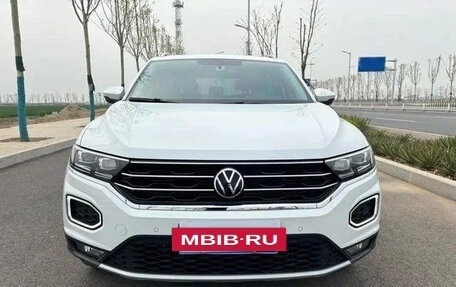 Volkswagen T-Roc I, 2021 год, 1 380 000 рублей, 2 фотография