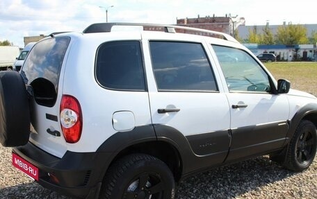 Chevrolet Niva I рестайлинг, 2018 год, 799 000 рублей, 4 фотография