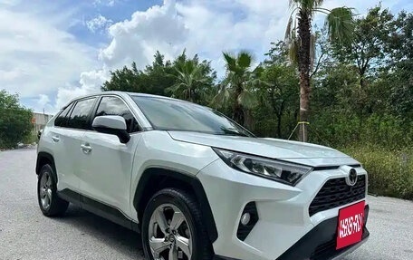 Toyota RAV4, 2022 год, 3 180 114 рублей, 4 фотография