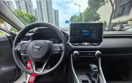 Toyota RAV4, 2022 год, 3 180 114 рублей, 13 фотография