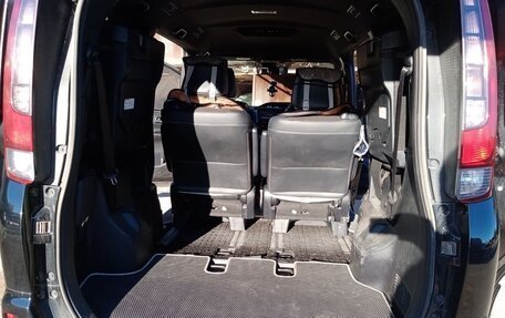 Toyota Noah III, 2016 год, 2 050 000 рублей, 6 фотография