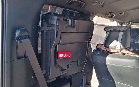 Toyota Noah III, 2016 год, 2 050 000 рублей, 7 фотография