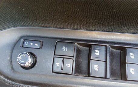 Toyota Noah III, 2016 год, 2 050 000 рублей, 15 фотография