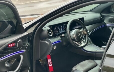 Mercedes-Benz E-Класс, 2020 год, 1 800 000 рублей, 2 фотография