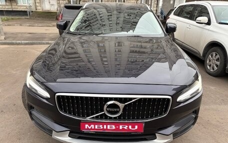 Volvo V90 Cross Country I рестайлинг, 2018 год, 3 690 000 рублей, 1 фотография