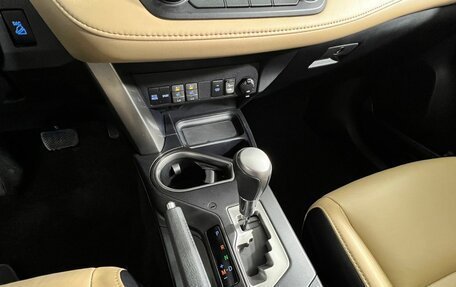 Toyota RAV4, 2019 год, 2 697 000 рублей, 23 фотография