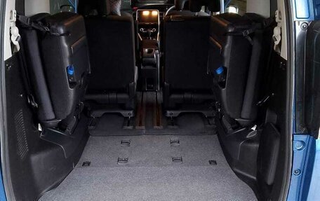 Nissan Serena IV, 2017 год, 1 750 000 рублей, 9 фотография