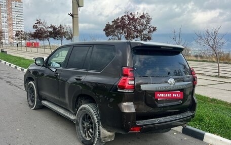 Toyota Land Cruiser Prado 150 рестайлинг 2, 2017 год, 3 600 000 рублей, 6 фотография