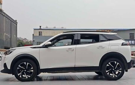 Peugeot 2008 II, 2022 год, 1 054 360 рублей, 3 фотография