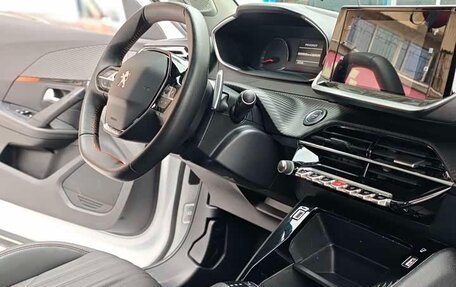 Peugeot 2008 II, 2022 год, 1 054 360 рублей, 13 фотография