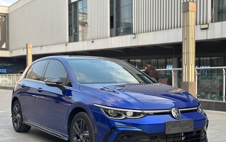 Volkswagen Golf VIII, 2021 год, 2 490 000 рублей, 1 фотография