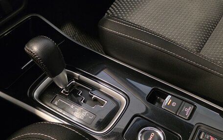 Mitsubishi Outlander III рестайлинг 3, 2019 год, 1 990 000 рублей, 15 фотография