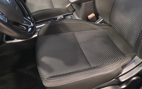 Mitsubishi Outlander III рестайлинг 3, 2019 год, 1 990 000 рублей, 17 фотография