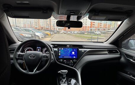 Toyota Camry, 2020 год, 2 200 000 рублей, 3 фотография