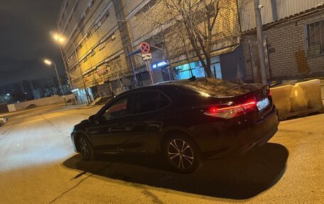 Toyota Camry, 2020 год, 2 200 000 рублей, 20 фотография