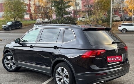 Volkswagen Tiguan II, 2019 год, 2 357 000 рублей, 3 фотография