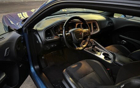 Dodge Challenger III рестайлинг 2, 2021 год, 2 200 000 рублей, 7 фотография