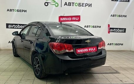 Chevrolet Cruze II, 2010 год, 553 000 рублей, 3 фотография